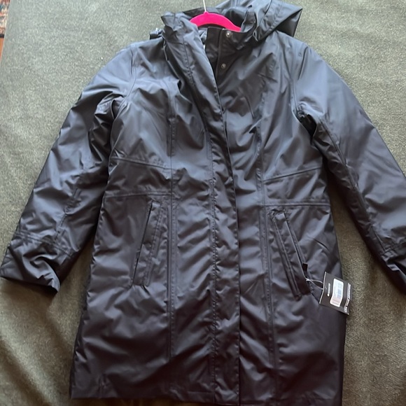 NWT Eddie Bauer black winter jacket size petite Large - Picture 4 of 4